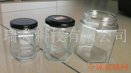 中国制造业区域特色探析 从广东酒瓶到新疆玻璃瓶，兼论计算机软硬件技术开发的协同发展